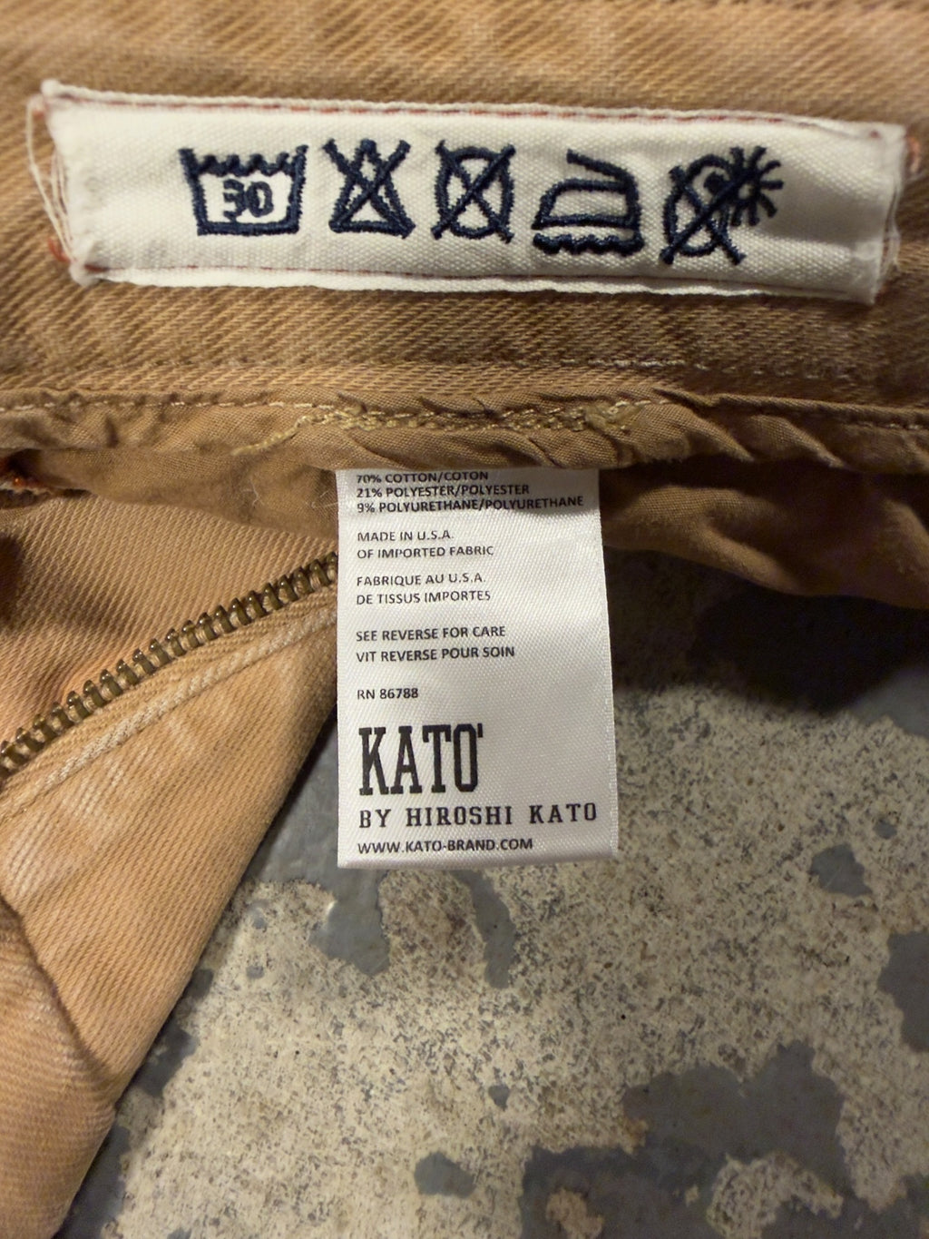 Kato Axe Chinos