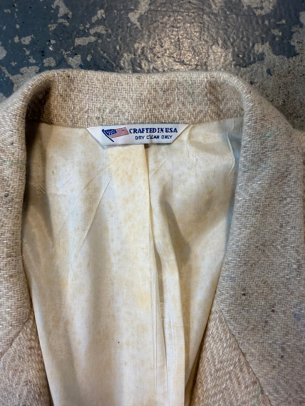 Vittori Vasari wool rainbow product photo