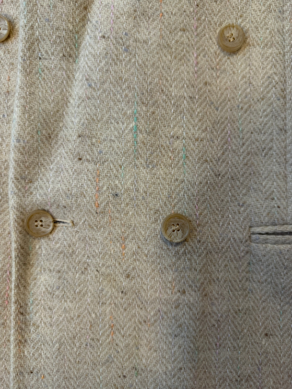 Vittori Vasari wool rainbow product photo